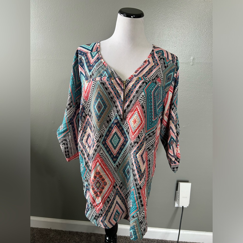 Mileage women’s size 2X ‎ quarter button up sleeve blouse with V-neck front zip